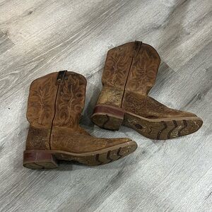 Laredo Tan Leather Cowboy Boots